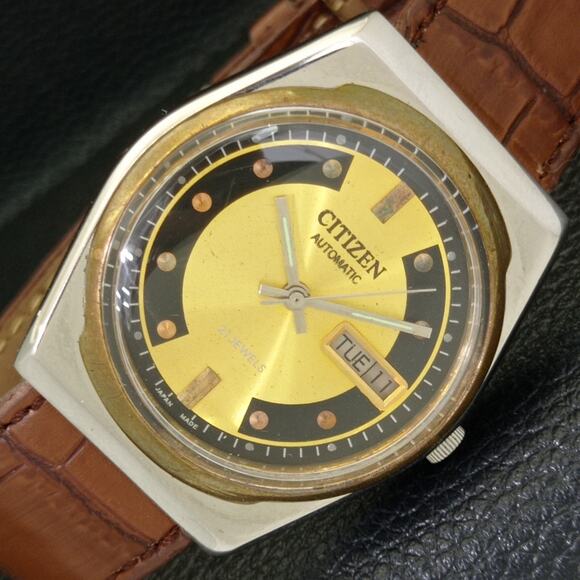 Vintage 1974 Citizen Automatic Mens Silver Watch W/daydate & Gold accents